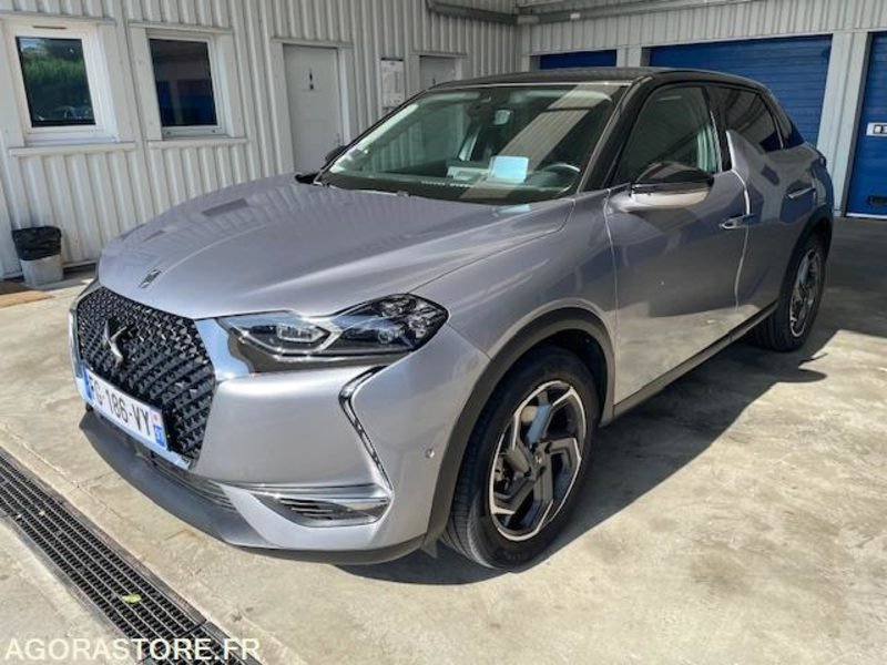 DS3 CROSSBACK GRAND CHIC PURE TECH 155cv EAT8 - 06/2019 - 85000KM - SUV: foto 1 DS3 CROSSBACK GRAND CHIC PURE TECH 155cv EAT8 - 06/2019 - 85000KM - SUV: foto 1