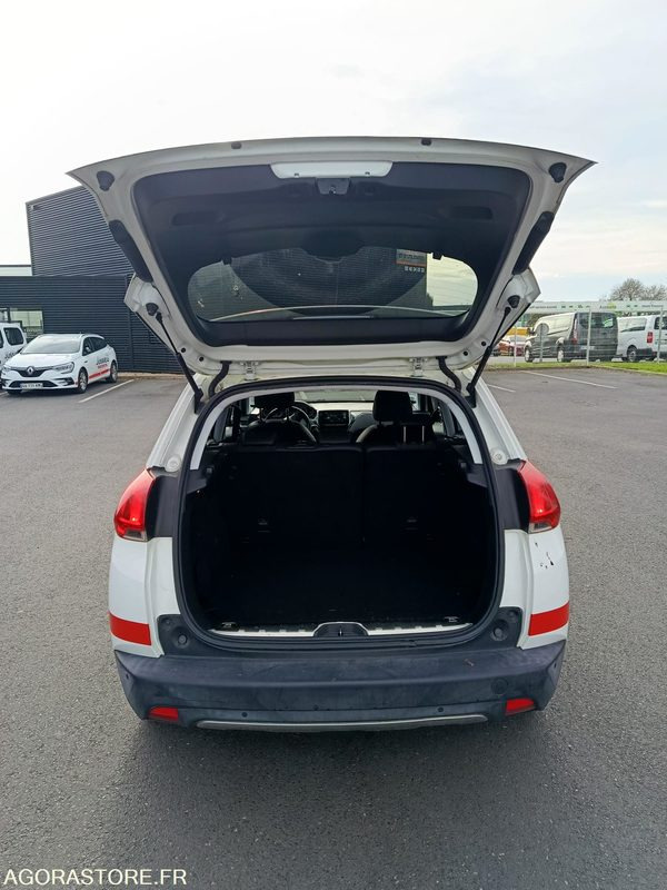 EB-719-QM - Non Roulant - PEUGEOT 2008 - CG KS SLV - VP - 257 763 Kms - SUV: foto 5 EB-719-QM - Non Roulant - PEUGEOT 2008 - CG KS SLV - VP - 257 763 Kms - SUV: foto 5