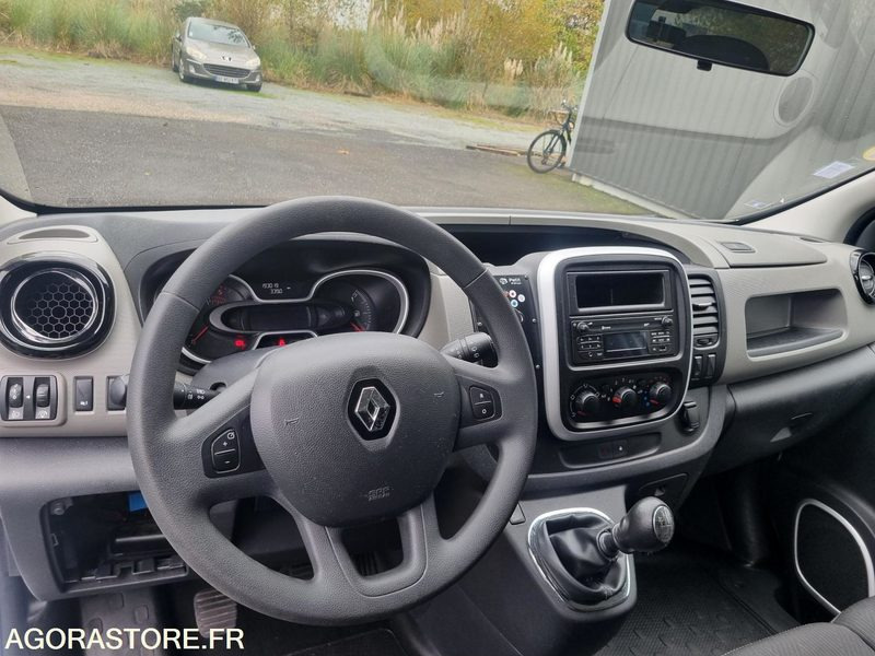FD-362-KF - Non Roulant - RENAULT TRAFIC III - VASP - 195 000 Kms - Ambulancë: foto 5 FD-362-KF - Non Roulant - RENAULT TRAFIC III - VASP - 195 000 Kms - Ambulancë: foto 5