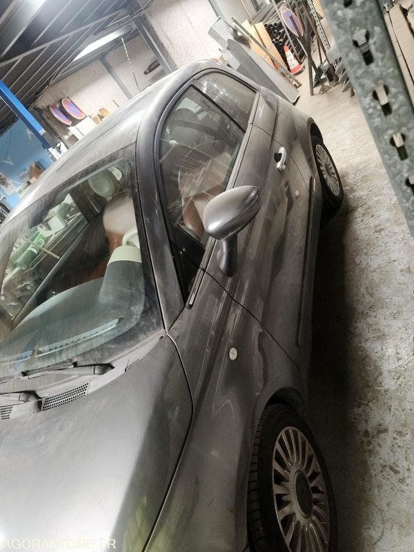 FIAT 500 - Veturë: foto 2 FIAT 500 - Veturë: foto 2