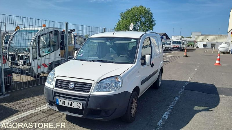 FIAT DOBLO CARGO - 2007 - 98427KM - 718 AWC 67 - Furgon i vogël: foto 1 FIAT DOBLO CARGO - 2007 - 98427KM - 718 AWC 67 - Furgon i vogël: foto 1