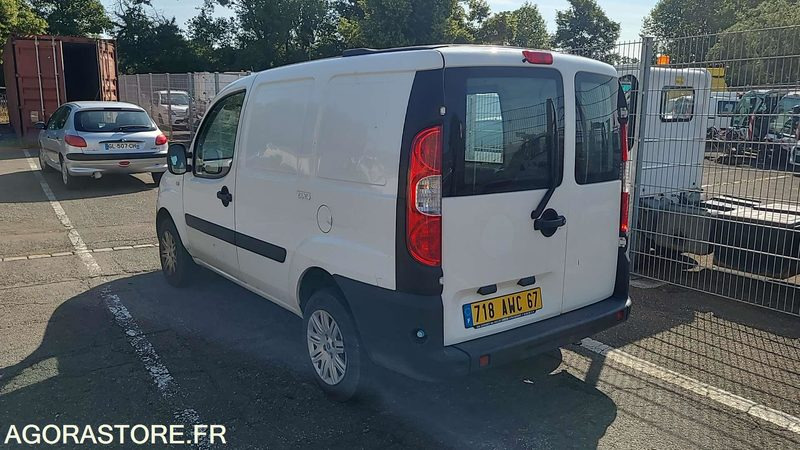 FIAT DOBLO CARGO - 2007 - 98427KM - 718 AWC 67 - Furgon i vogël: foto 5 FIAT DOBLO CARGO - 2007 - 98427KM - 718 AWC 67 - Furgon i vogël: foto 5