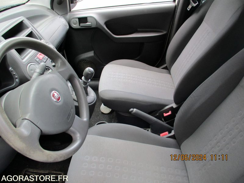FIAT PANDA 1432 - Veturë: foto 4 FIAT PANDA 1432 - Veturë: foto 4