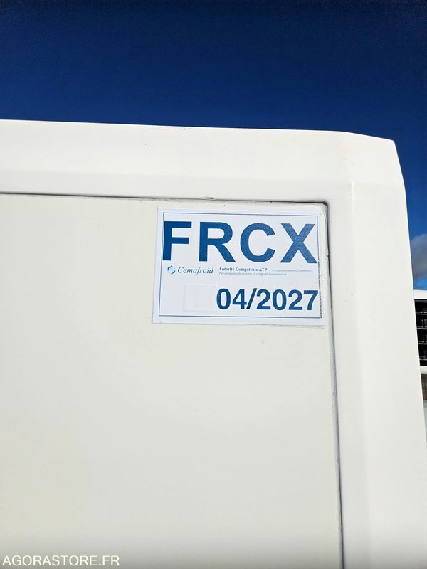 FIAT SCUDO 2.0 130 CAISSE FRIGORIFIQUE FRCX 3 PLACES - Furgon frigorifer: foto 4 FIAT SCUDO 2.0 130 CAISSE FRIGORIFIQUE FRCX 3 PLACES - Furgon frigorifer: foto 4