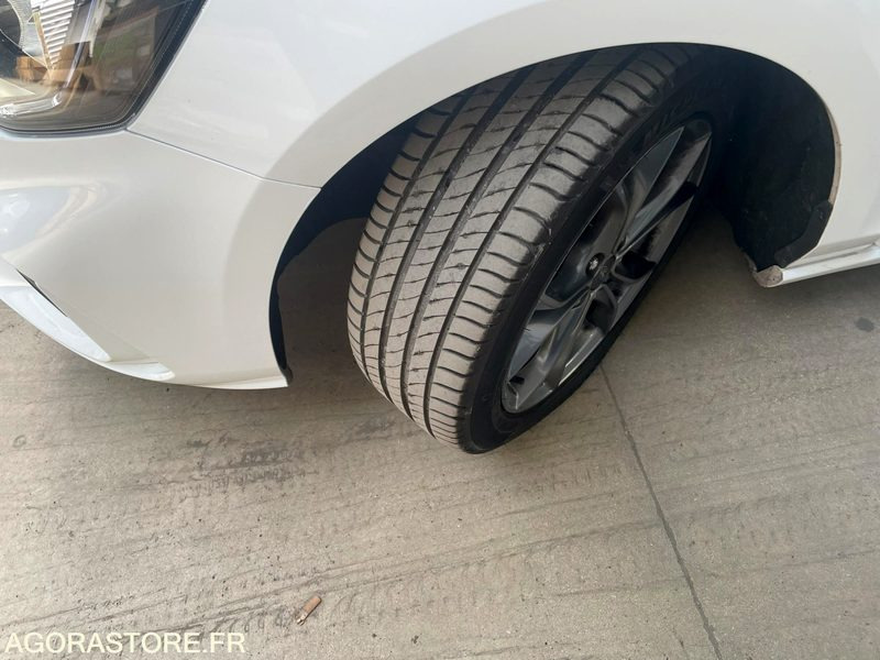 FORD FOCUS finition ST Line 122800 Kms 2021 - Makinë me portobagazh: foto 5 FORD FOCUS finition ST Line 122800 Kms 2021 - Makinë me portobagazh: foto 5