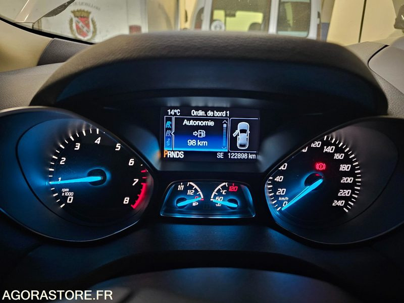 FORD KUGA - 2016 - EC883GX - SUV: foto 5 FORD KUGA - 2016 - EC883GX - SUV: foto 5