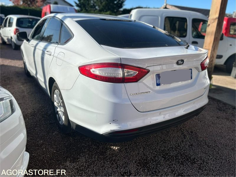 FORD MONDEO 1.0 ECOBOOST 125 CH - Veturë: foto 3 FORD MONDEO 1.0 ECOBOOST 125 CH - Veturë: foto 3