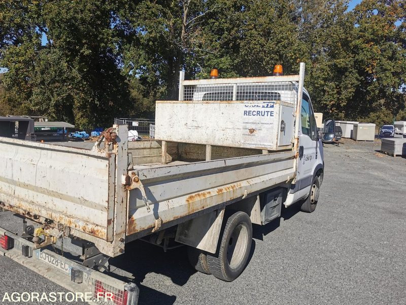 FOURGON BENNE - IVECO - DAILY 35C13 - 2011 / 264350 KM - BJ028EC - Kamioncine vetëshkarkuese: foto 5 FOURGON BENNE - IVECO - DAILY 35C13 - 2011 / 264350 KM - BJ028EC - Kamioncine vetëshkarkuese: foto 5