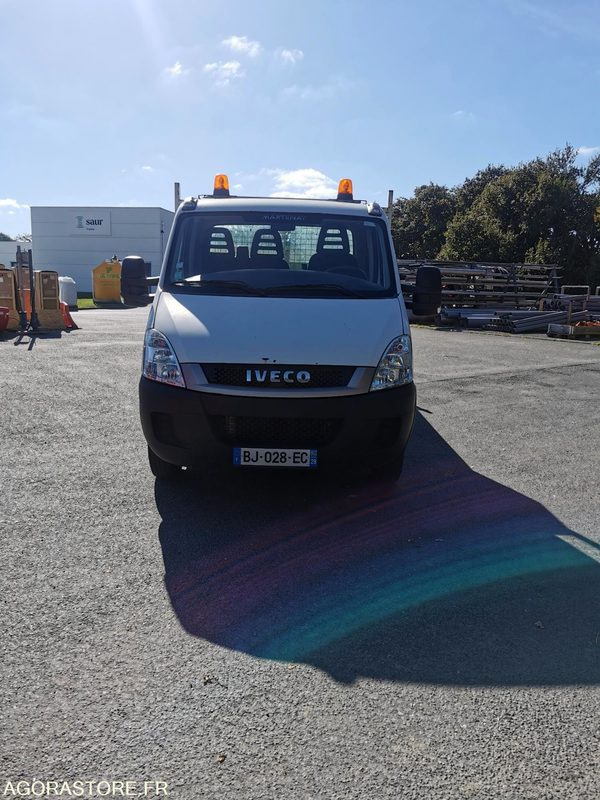 FOURGON BENNE - IVECO - DAILY 35C13 - 2011 / 264350 KM - BJ028EC - Kamioncine vetëshkarkuese: foto 1 FOURGON BENNE - IVECO - DAILY 35C13 - 2011 / 264350 KM - BJ028EC - Kamioncine vetëshkarkuese: foto 1