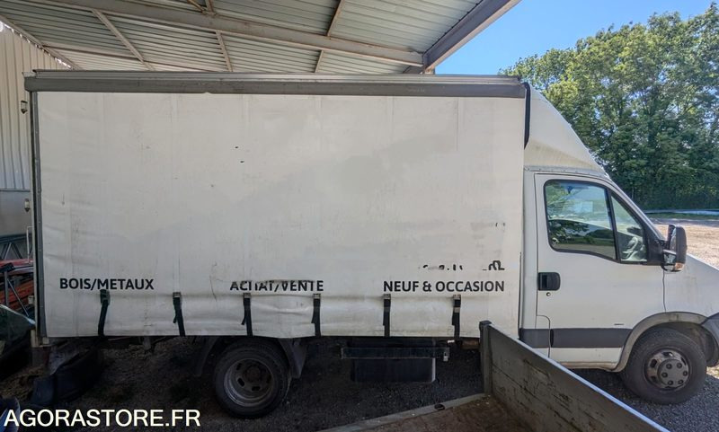 FOURGON IVECO 35C18 - 2008 - 182 000 KM - Furgon: foto 3 FOURGON IVECO 35C18 - 2008 - 182 000 KM - Furgon: foto 3