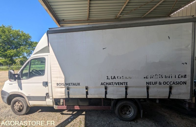 FOURGON IVECO 35C18 - 2008 - 182 000 KM - Furgon: foto 2 FOURGON IVECO 35C18 - 2008 - 182 000 KM - Furgon: foto 2