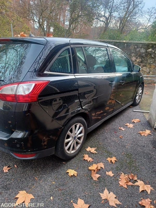 Ford Grand C-Max - 2018 - 182000 - EV-177-QQ - Veturë: foto 4 Ford Grand C-Max - 2018 - 182000 - EV-177-QQ - Veturë: foto 4