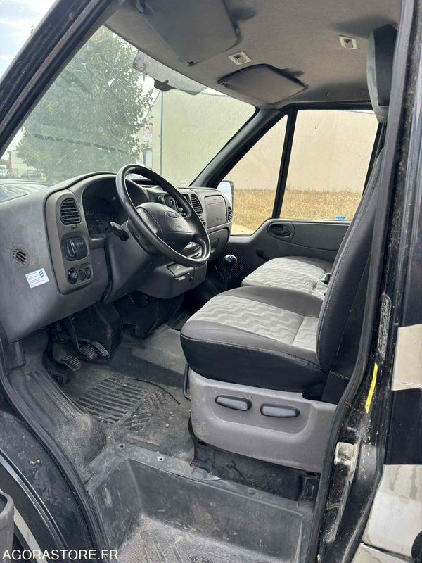 Fourgon FORD - Transport de 2 Chevaux - 2004 - 137 510 KM - Furgon: foto 5 Fourgon FORD - Transport de 2 Chevaux - 2004 - 137 510 KM - Furgon: foto 5