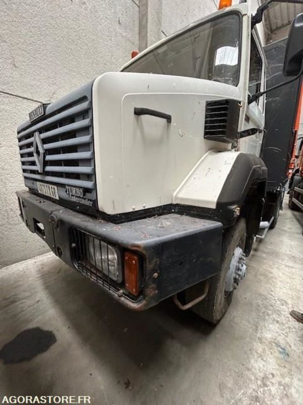 RENAULT TRACTEUR C290 4X4 110KM/H 282500 KM - Gjysmë-kamion: foto 4 RENAULT TRACTEUR C290 4X4 110KM/H 282500 KM - Gjysmë-kamion: foto 4