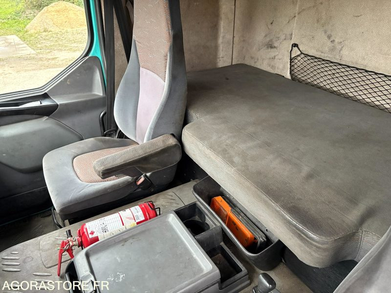 TRACTEUR RENAULT 420 DCI - Gjysmë-kamion: foto 3 TRACTEUR RENAULT 420 DCI - Gjysmë-kamion: foto 3