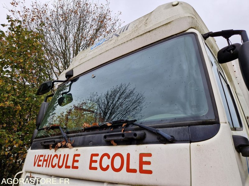 Tracteur DAF CF 85.360 - 2012 -193474 Kms -CN640HC - Gjysmë-kamion: foto 5 Tracteur DAF CF 85.360 - 2012 -193474 Kms -CN640HC - Gjysmë-kamion: foto 5