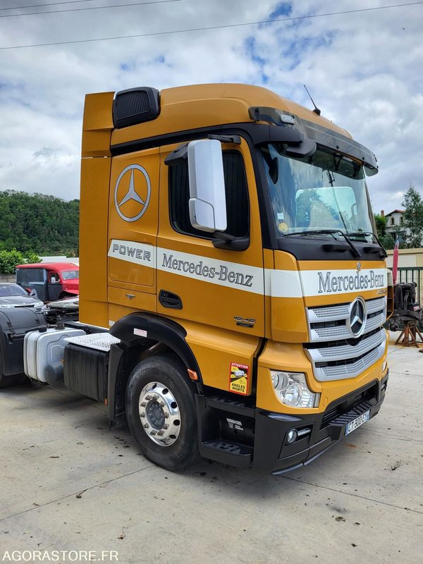 Tracteur MERCEDES ACTROS 1845 -2013- 808000km - BON ETAT - NETTOYAGE PRO 4/2025 - Gjysmë-kamion: foto 3 Tracteur MERCEDES ACTROS 1845 -2013- 808000km - BON ETAT - NETTOYAGE PRO 4/2025 - Gjysmë-kamion: foto 3