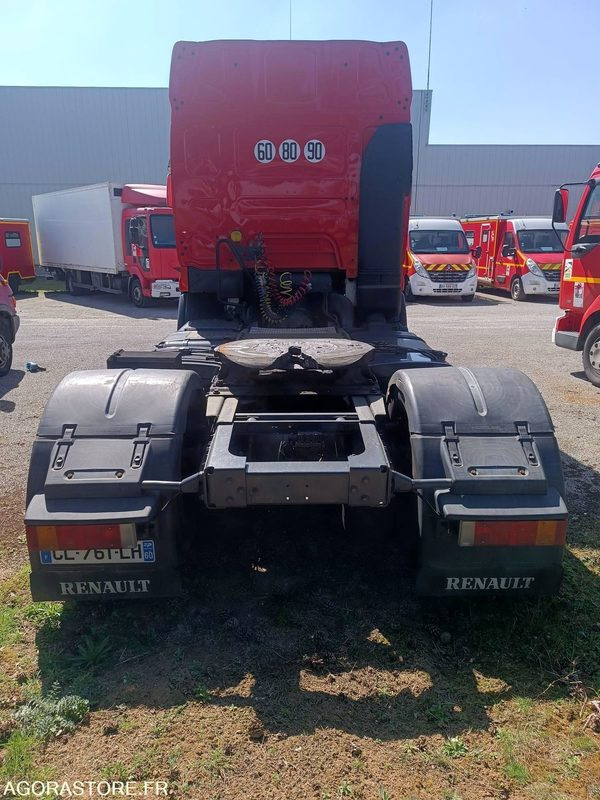 Véhicule Tracteur Renault - Gjysmë-kamion: foto 4 Véhicule Tracteur Renault - Gjysmë-kamion: foto 4