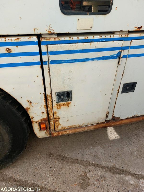 HYDROCUREUR RIVARD / RENAULT DC240 - 358888 KMS - ROULANT - EN L'ETAT - Kamion me vakuum: foto 5 HYDROCUREUR RIVARD / RENAULT DC240 - 358888 KMS - ROULANT - EN L'ETAT - Kamion me vakuum: foto 5