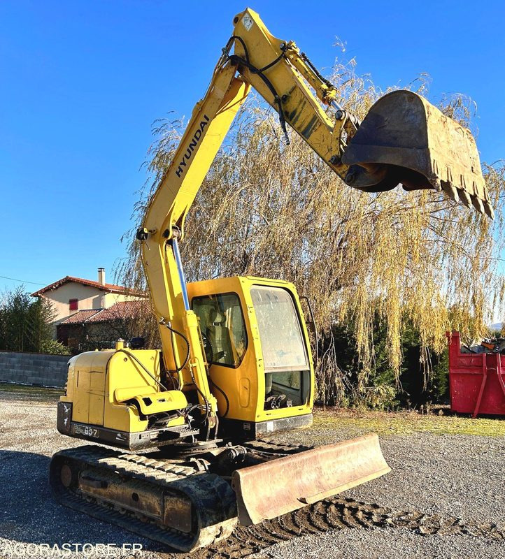 HYUNDAI ROBEX 80-7 - Ekskavator: foto 1 HYUNDAI ROBEX 80-7 - Ekskavator: foto 1