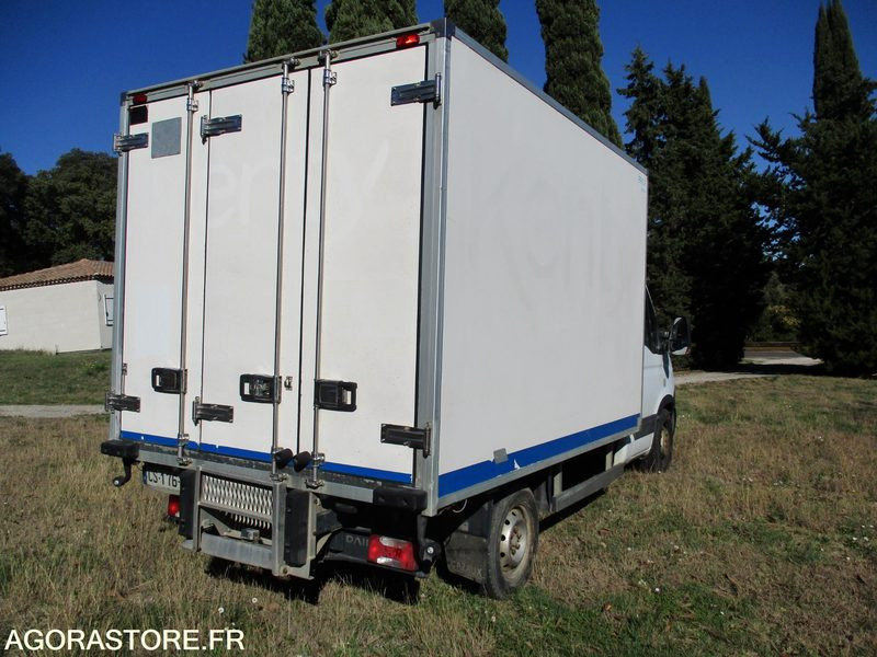 IVECO 35S13 de 2013 426915Kms "d'autoroute"chassis cabine frigorifique - Furgon frigorifer: foto 4 IVECO 35S13 de 2013 426915Kms "d'autoroute"chassis cabine frigorifique - Furgon frigorifer: foto 4