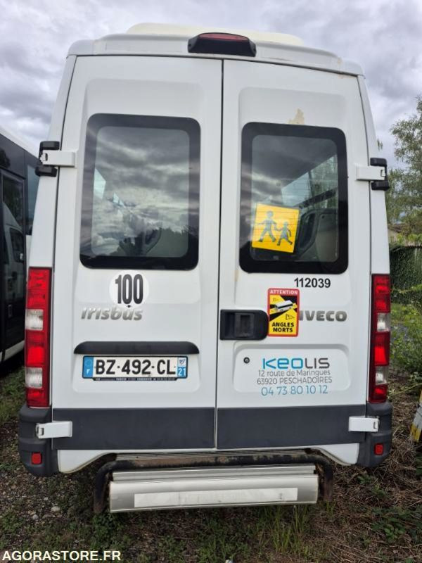 IVECO BUS DAILY N°112039 - Minibus, Furgon pasagjerësh: foto 2 IVECO BUS DAILY N°112039 - Minibus, Furgon pasagjerësh: foto 2