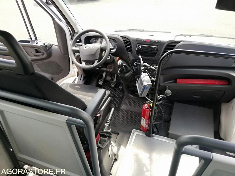 Iveco Daily Line - Minibus, Furgon pasagjerësh: foto 5 Iveco Daily Line - Minibus, Furgon pasagjerësh: foto 5