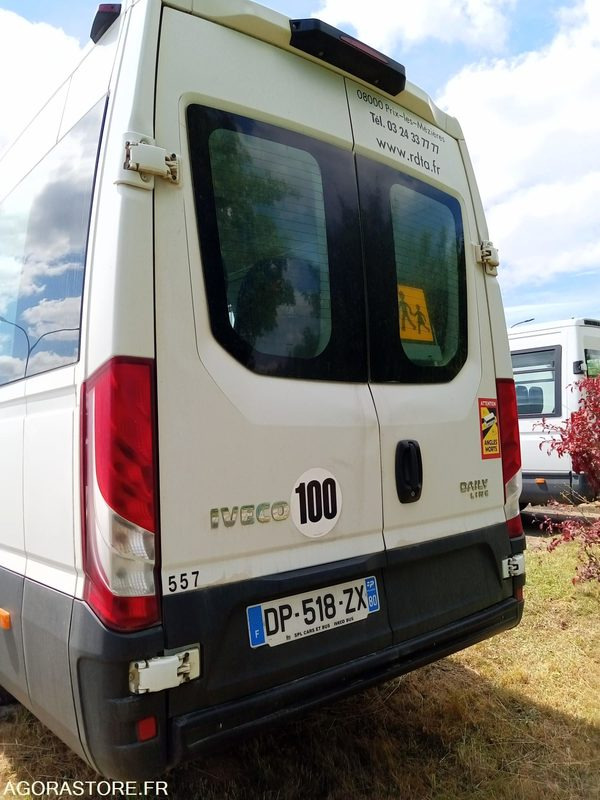 Iveco Daily Line - Minibus, Furgon pasagjerësh: foto 3 Iveco Daily Line - Minibus, Furgon pasagjerësh: foto 3