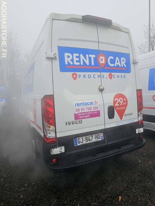 Iveco daily 35S14 - 2022 - 8815 Kms - Furgon: foto 4 Iveco daily 35S14 - 2022 - 8815 Kms - Furgon: foto 4