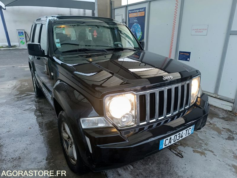 Jeep Cherokee IV 2.8 CRD Jamboree - 2009 - 193 000 KM - Veturë: foto 2 Jeep Cherokee IV 2.8 CRD Jamboree - 2009 - 193 000 KM - Veturë: foto 2