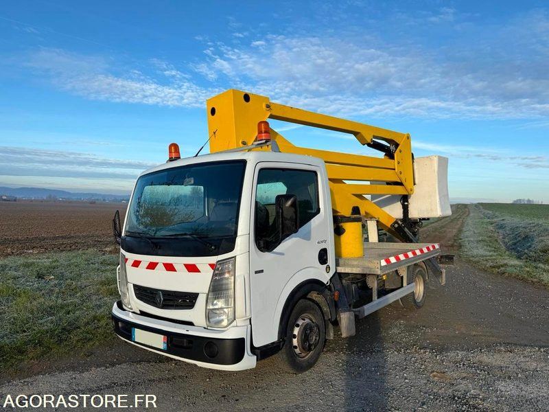 Camion nacelle Renault Maxity - 78029Km - 2011 - Kamioncine: foto 1 Camion nacelle Renault Maxity - 78029Km - 2011 - Kamioncine: foto 1