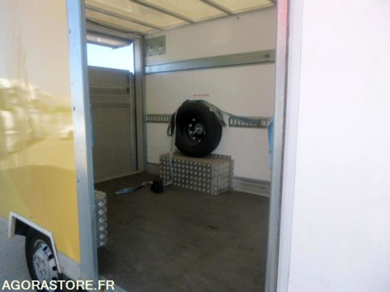 Fiat DUCATO HAYON PACK CARBURANT GNV+SP PETITE CAPACITE - Kamioncine: foto 4 Fiat DUCATO HAYON PACK CARBURANT GNV+SP PETITE CAPACITE - Kamioncine: foto 4