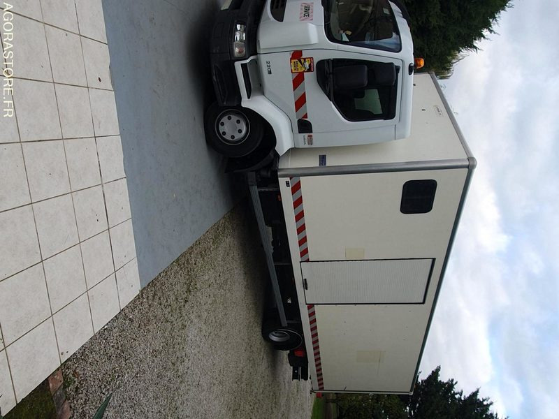 CAMION PORTEUR RENAULT ATELIER ET BASE DE VIE - Kamioni: foto 1 CAMION PORTEUR RENAULT ATELIER ET BASE DE VIE - Kamioni: foto 1