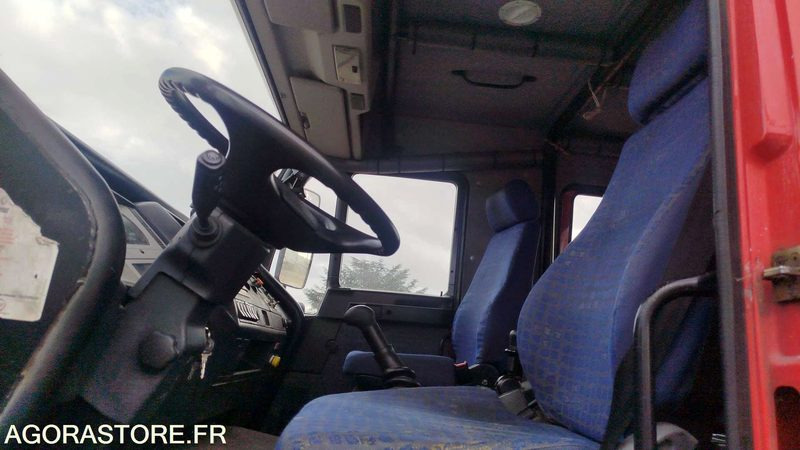 MAN LE220B - 2002 - 9858QD11 - Kamioni: foto 2 MAN LE220B - 2002 - 9858QD11 - Kamioni: foto 2