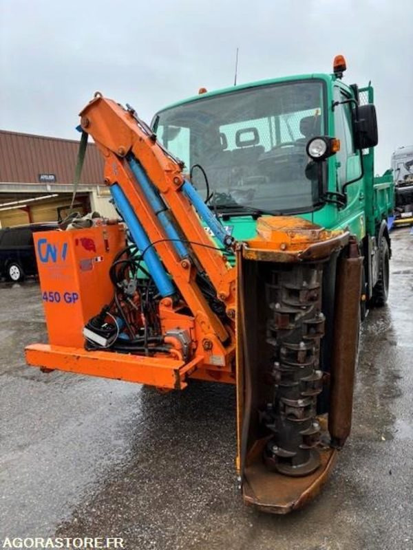 MERCEDES UNIMOG U300C VERSION COMMUNALE 2003 38210 KM + EPAREUSE CMV 450GP - Kamioni: foto 2 MERCEDES UNIMOG U300C VERSION COMMUNALE 2003 38210 KM + EPAREUSE CMV 450GP - Kamioni: foto 2