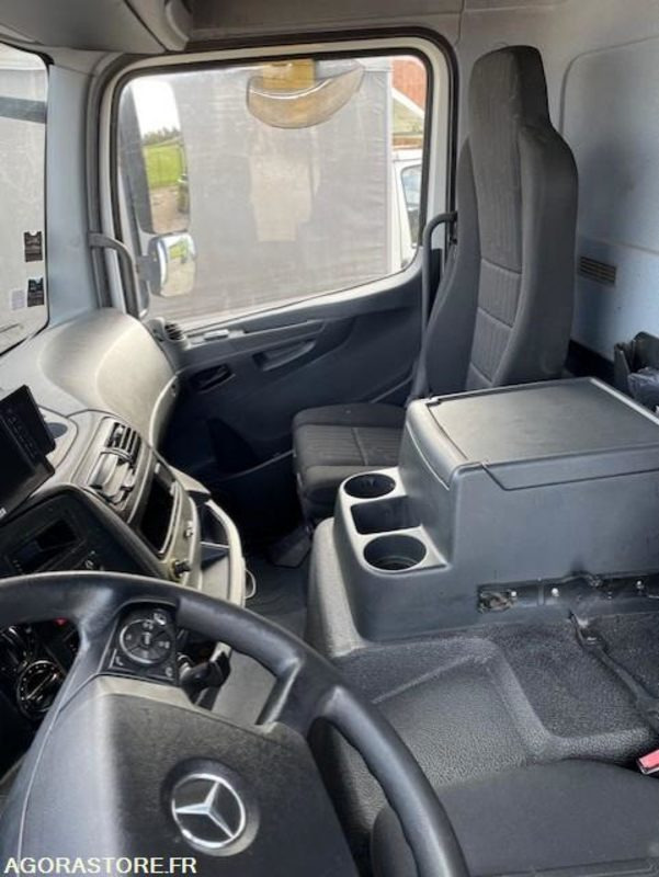 Mercedes Atego 2017 Boite automatique - Kamioni: foto 3 Mercedes Atego 2017 Boite automatique - Kamioni: foto 3