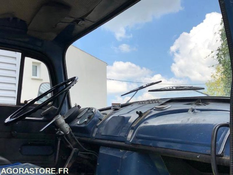 PRIX TTC MERCEDES L 1918 PLATEAU GRUE - 128 000km - NOMBREUX TRAVAUX EFFECTUES - Kamioni: foto 3 PRIX TTC MERCEDES L 1918 PLATEAU GRUE - 128 000km - NOMBREUX TRAVAUX EFFECTUES - Kamioni: foto 3