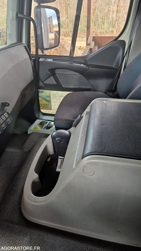 Porteur frigo Volvo FE 260 - Kamioni: foto 5 Porteur frigo Volvo FE 260 - Kamioni: foto 5