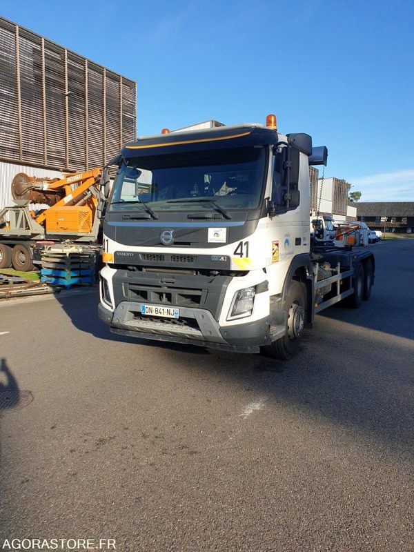 VOLVO FMX POLYBENNE AVEC BRAS DE LEVAGE EURO 6 - 2015 - 227924km - Kamioni: foto 2 VOLVO FMX POLYBENNE AVEC BRAS DE LEVAGE EURO 6 - 2015 - 227924km - Kamioni: foto 2