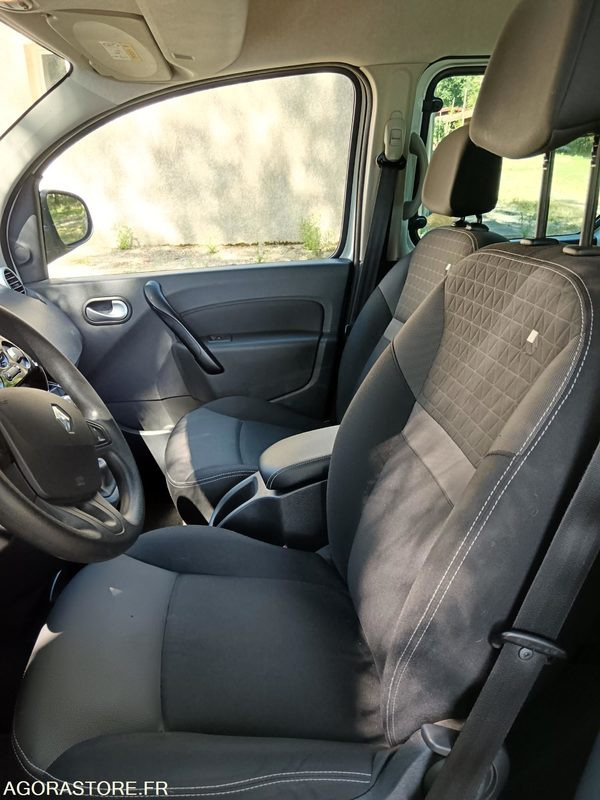 Kangoo 1.5 DCI - Veturë: foto 4 Kangoo 1.5 DCI - Veturë: foto 4
