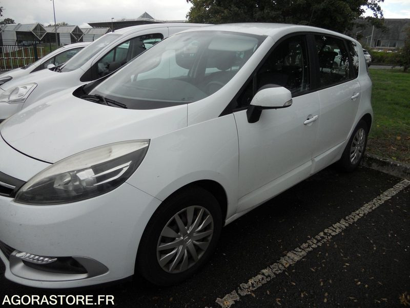 LOT 11 SLT - RENAULT SCENIC - Veturë: foto 2 LOT 11 SLT - RENAULT SCENIC - Veturë: foto 2