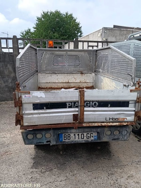 LOTS DE 2 PIAGGIO PORTER AVEC 1 CARTE GRISE - Kamioncine vetëshkarkuese: foto 2 LOTS DE 2 PIAGGIO PORTER AVEC 1 CARTE GRISE - Kamioncine vetëshkarkuese: foto 2