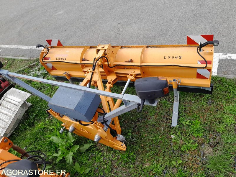 Lame à neige Europe Service Agilo25 (LN062) - Pajisje kopshti: foto 4 Lame à neige Europe Service Agilo25 (LN062) - Pajisje kopshti: foto 4