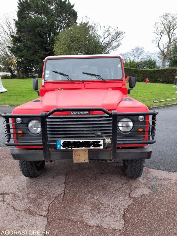 Land Rover Defender (MECA 566) - SUV: foto 3 Land Rover Defender (MECA 566) - SUV: foto 3