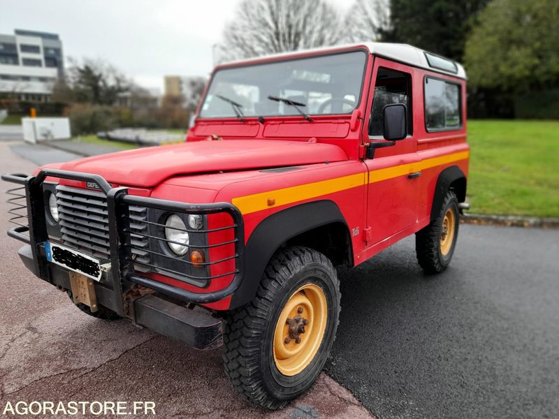 Land Rover Defender (MECA 566) - SUV: foto 4 Land Rover Defender (MECA 566) - SUV: foto 4