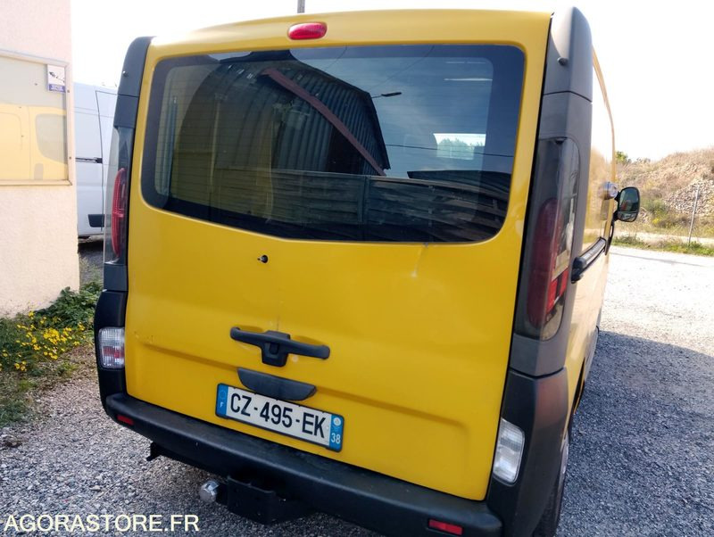 Lot A12 - Opel Vivaro - Furgon: foto 5 Lot A12 - Opel Vivaro - Furgon: foto 5