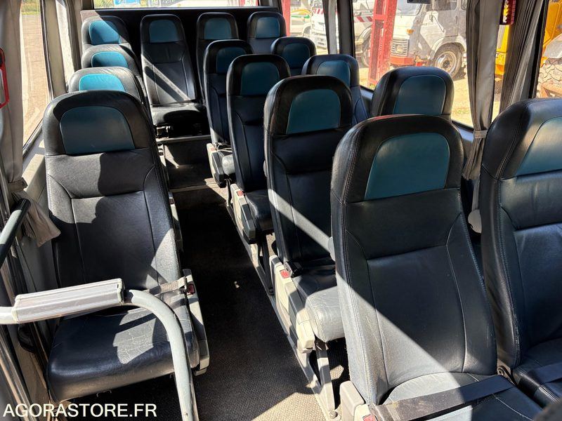 MERCEDES 413 DIESEL 17 PL - 2006 - 312 800 kms - Minibus, Furgon pasagjerësh: foto 5 MERCEDES 413 DIESEL 17 PL - 2006 - 312 800 kms - Minibus, Furgon pasagjerësh: foto 5