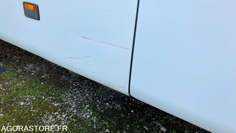 MERCEDES INTOURO N°093252 - Autobus shkollor: foto 5 MERCEDES INTOURO N°093252 - Autobus shkollor: foto 5