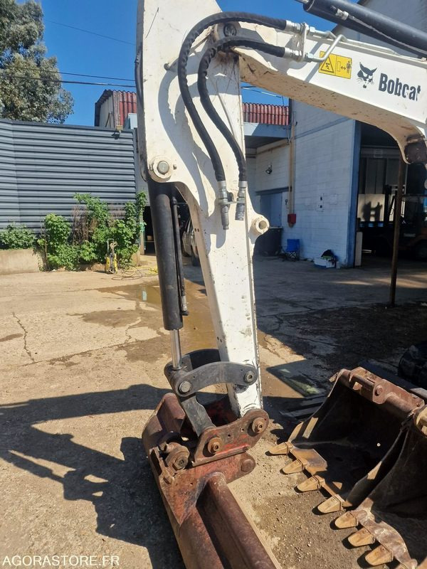 MINI PELLE SUR CHENILLE CAOUTCHOUC BOBCAT 5T E45 AVEC 3 GODETS - 2017 - 1715h - Miniekskavator: foto 4 MINI PELLE SUR CHENILLE CAOUTCHOUC BOBCAT 5T E45 AVEC 3 GODETS - 2017 - 1715h - Miniekskavator: foto 4