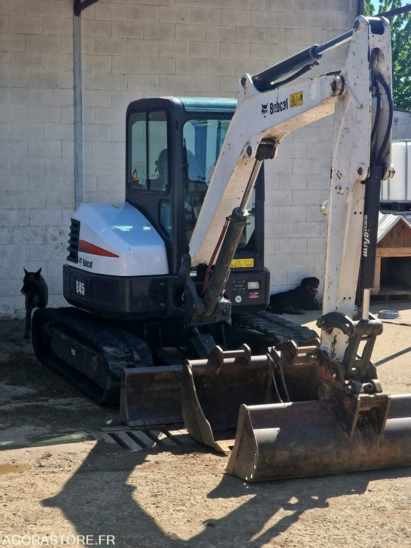 MINI PELLE SUR CHENILLE CAOUTCHOUC BOBCAT 5T E45 AVEC 3 GODETS - 2017 - 1715h - Miniekskavator: foto 2 MINI PELLE SUR CHENILLE CAOUTCHOUC BOBCAT 5T E45 AVEC 3 GODETS - 2017 - 1715h - Miniekskavator: foto 2